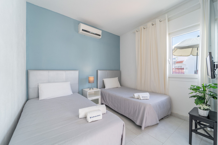 Bedroom 2, Lena’s Beach House by HelloVacations, Albufeira