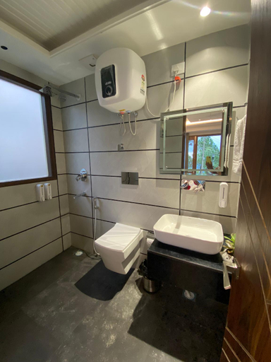 Bathroom, WESTBERRY GARDEN VIEW SUNSET ROOM, Shimla