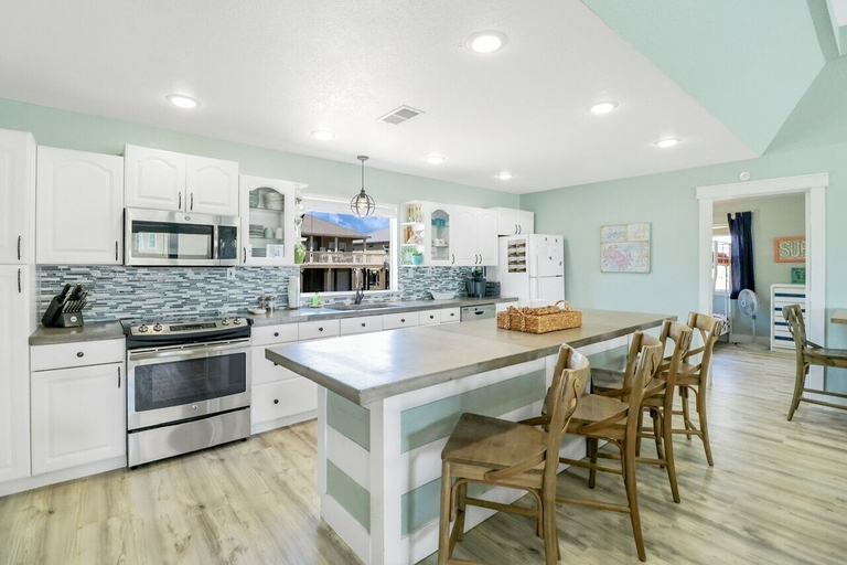 Private kitchen 4, Always Sunny 3 Bedroom Home by RedAwning, Galveston