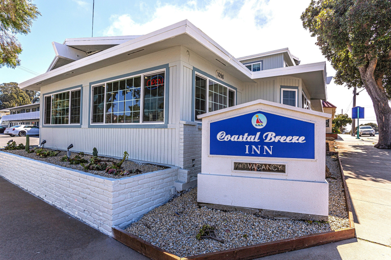 Exterior & Views 1, Coastal Breeze Inn, San Luis Obispo
