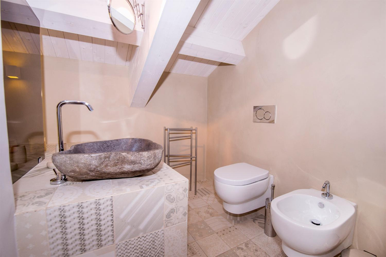Bathroom 4, Villa Aura 6, Emma Villas, Messina
