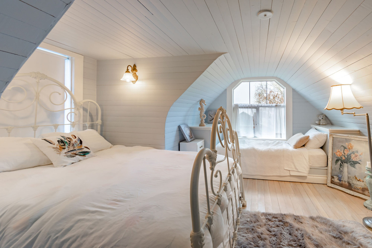 Bedroom 3, The Cottage And Castle, Cowichan Valley