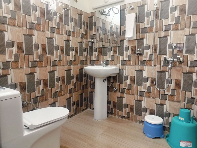 Bathroom, Snow Mount View, Chamba