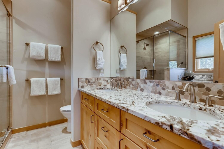 Bathroom 2, Frisco Cedar 225 4 Bedroom Home by RedAwning, Summit