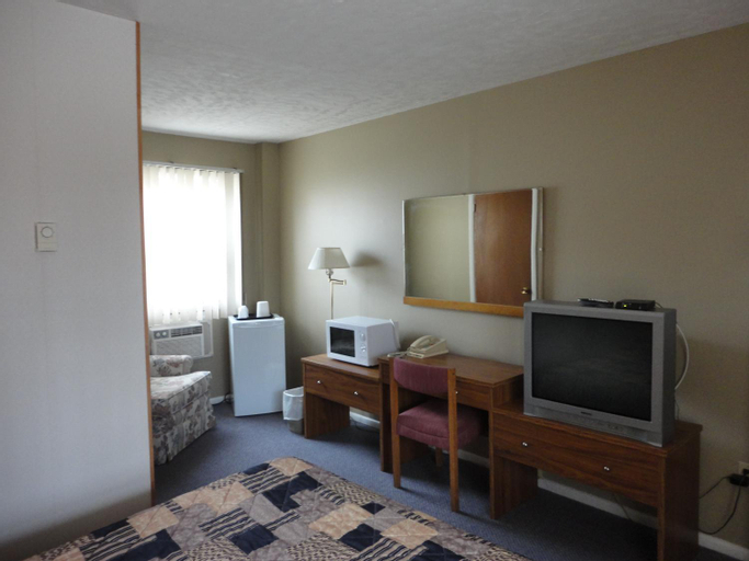 Bedroom 2, Hipwell's Motel, Niagara