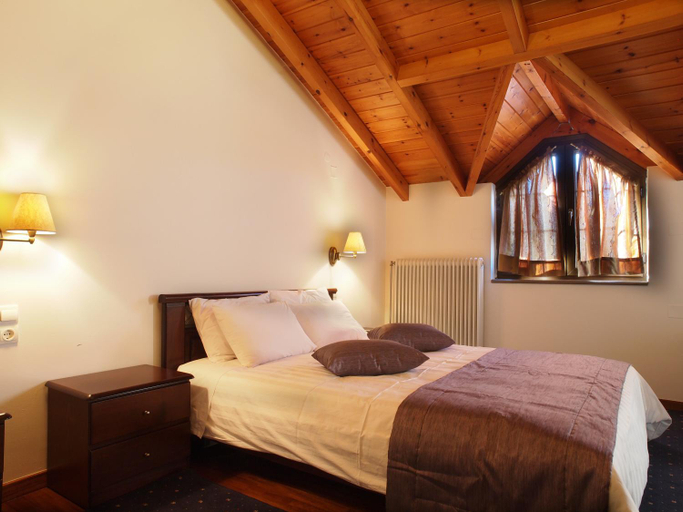 Bedroom 2, Archontiko Tzoumerkon, Epirus