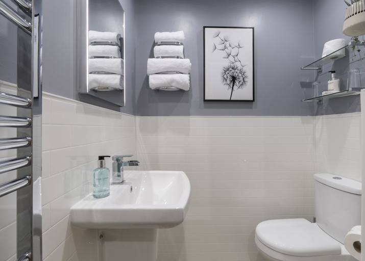 Bathroom 3, Melrose Guest House, Cumbria