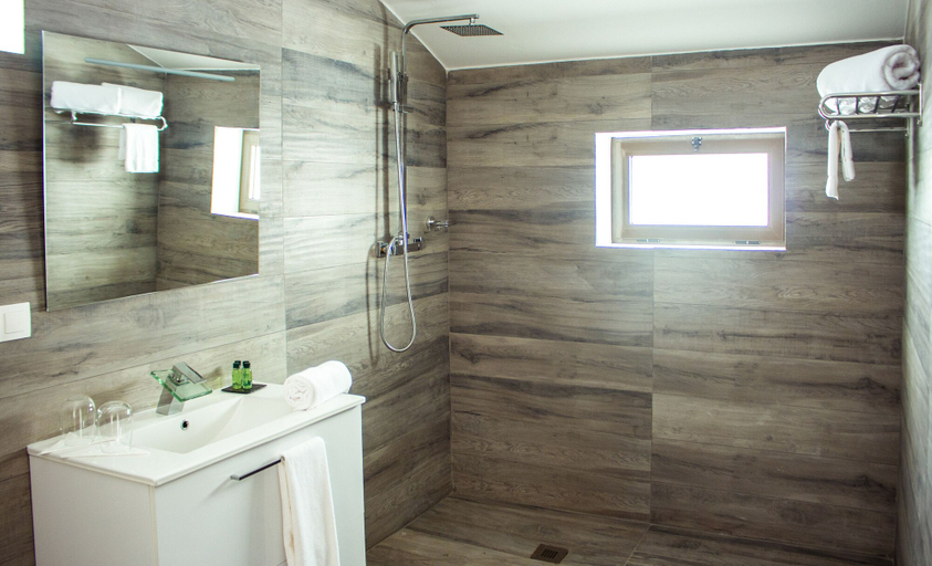 Bathroom 5, Hotel LIVVO Budha Beach