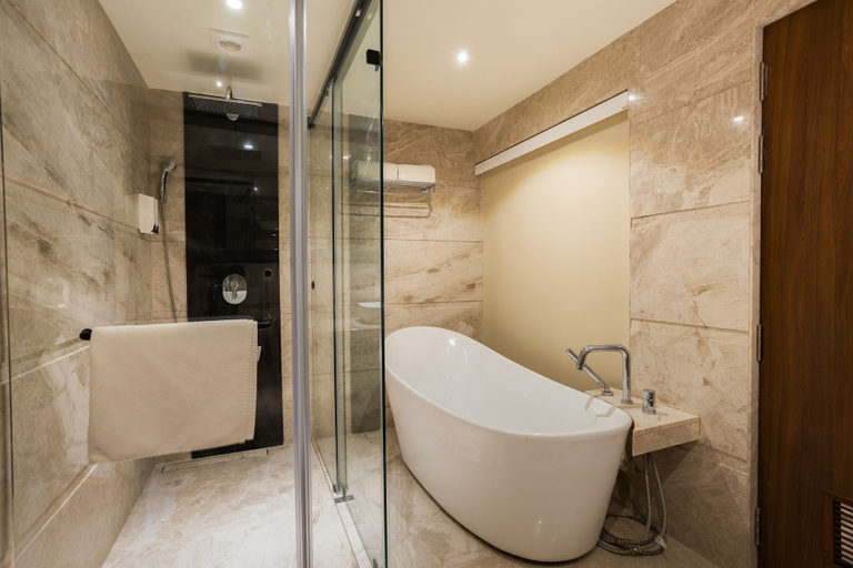 Bathroom 4, Hotel Golden Aura, Indore