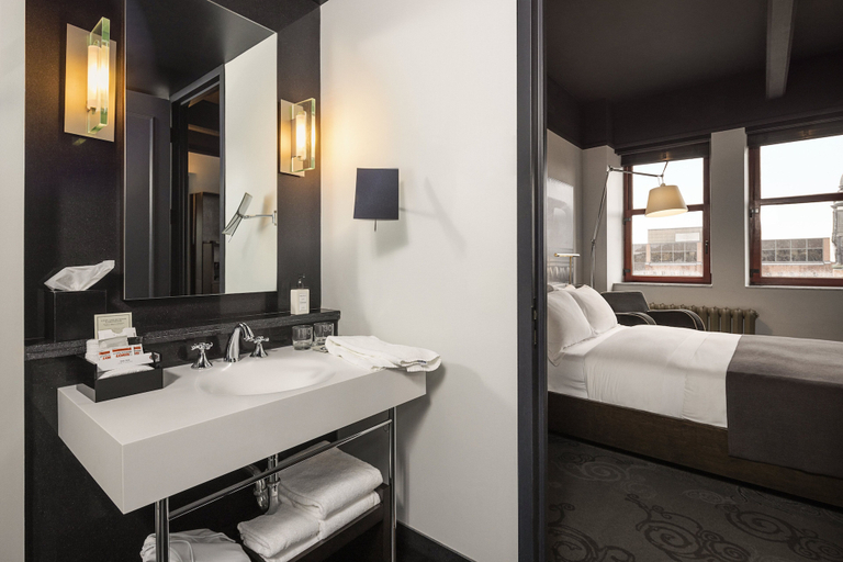 Bathroom 5, Hôtel Le Germain Québec, Communauté-Urbaine-de-Québec
