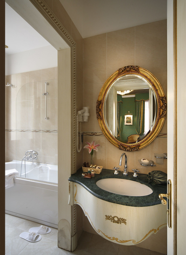 Bathroom 4, Ca' Dei Conti, Venezia