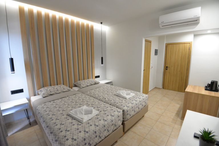 Bedroom 3, Hotel Heleni Beach, South Aegean