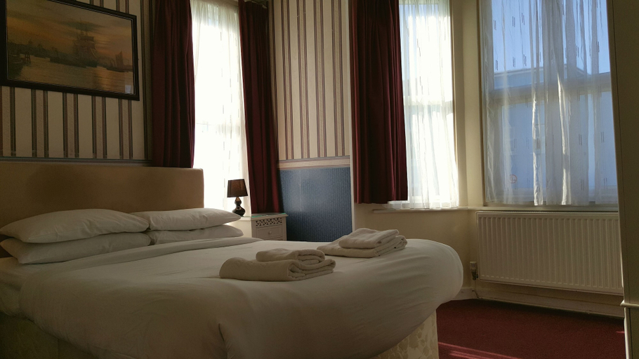 Bedroom 2, Langtry Hotel, Essex