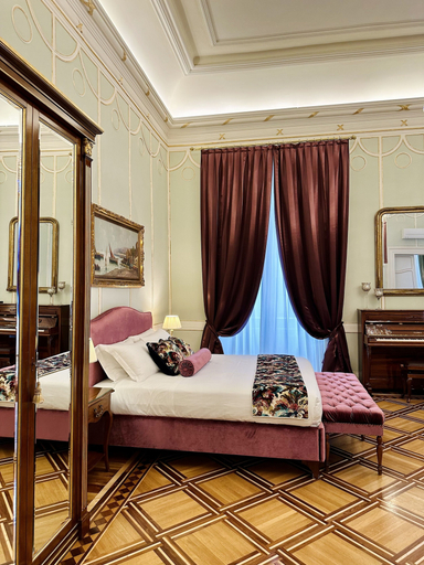 Bedroom 4, Palazzo Monga, Verona