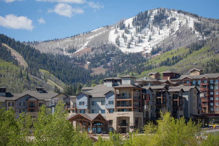 Exterior & Views 2, Shared Balcony Stunning Views & Steps from Slopes by RedAwning, Summit
