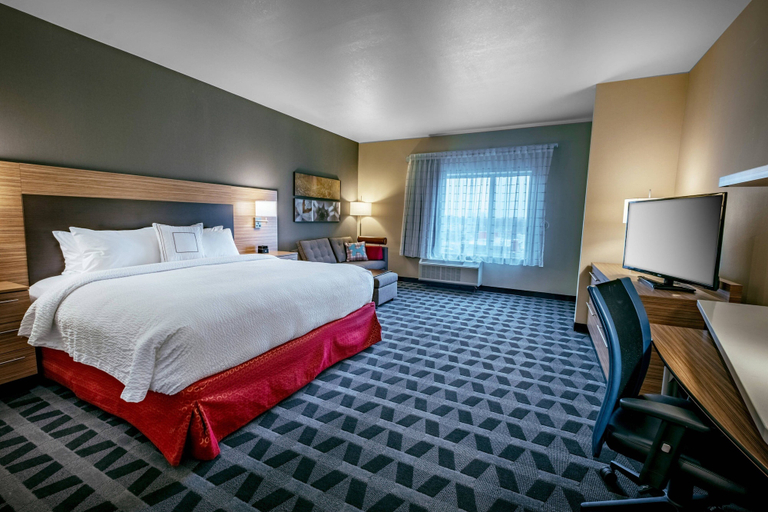 Bedroom 4, TownePlace Suites Toledo Oregon, Lucas