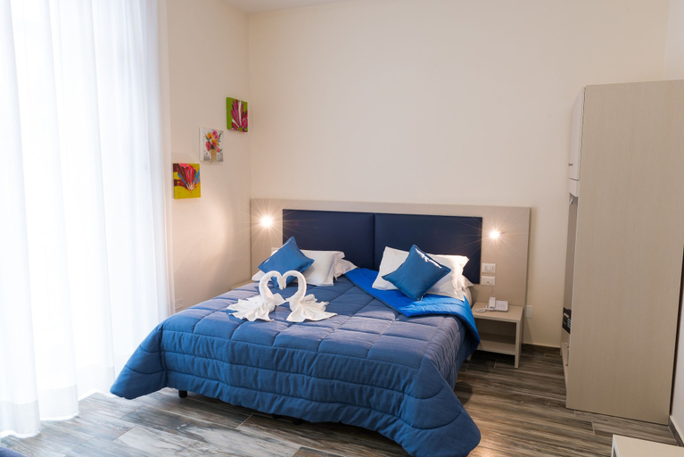 Bedroom 3, Napoli's Gold Hotel, Napoli