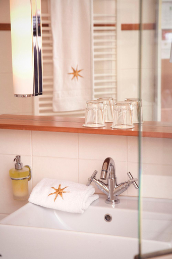 Bathroom 3, Hotel & Restaurant Stern, Gmünd