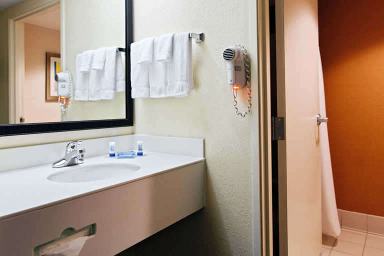 Bathroom, Fairfield Inn by Marriott Arrowood, Mecklenburg