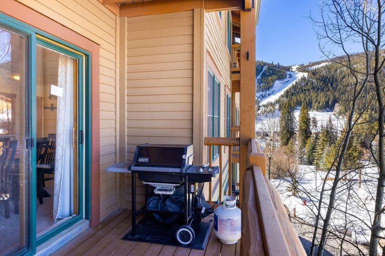 BBQ/picnic area 2, 2640 Tenderfoot 3 Bedroom Condo by RedAwning, Summit