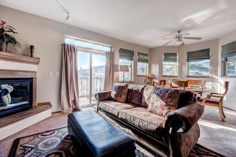 Living room 2, Tarn Landing C-19 1 Bedroom Condo by RedAwning, Summit
