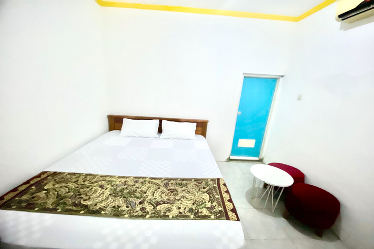 Bedroom 5, OYO 93817 Vera Guesthouse, Purworejo