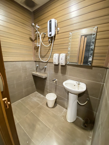 Bathroom 5, The Barat Perhentian Beach Resort, Besut