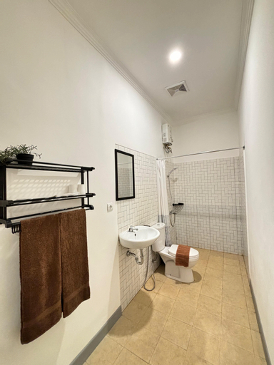 Bathroom 8