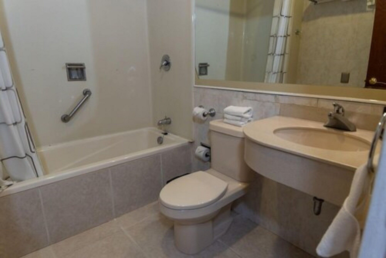 Bathroom 5, Ocean View, Campeche