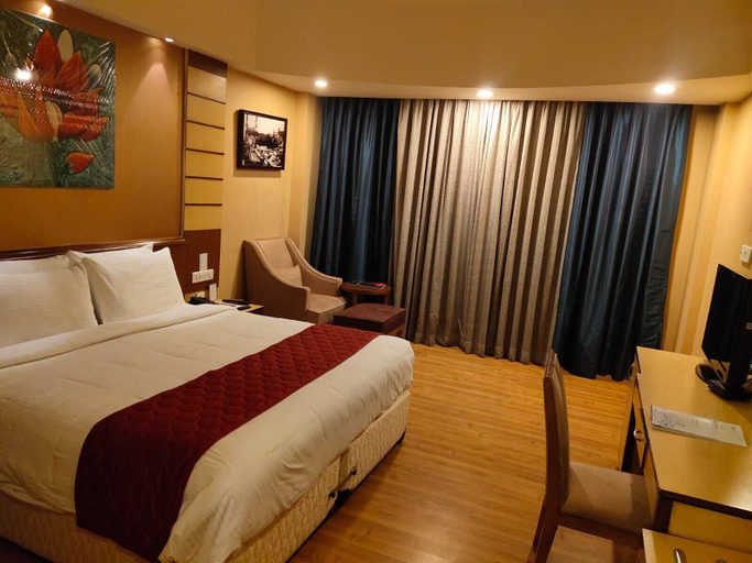 Bedroom 3, The Plaza, Hyderabad