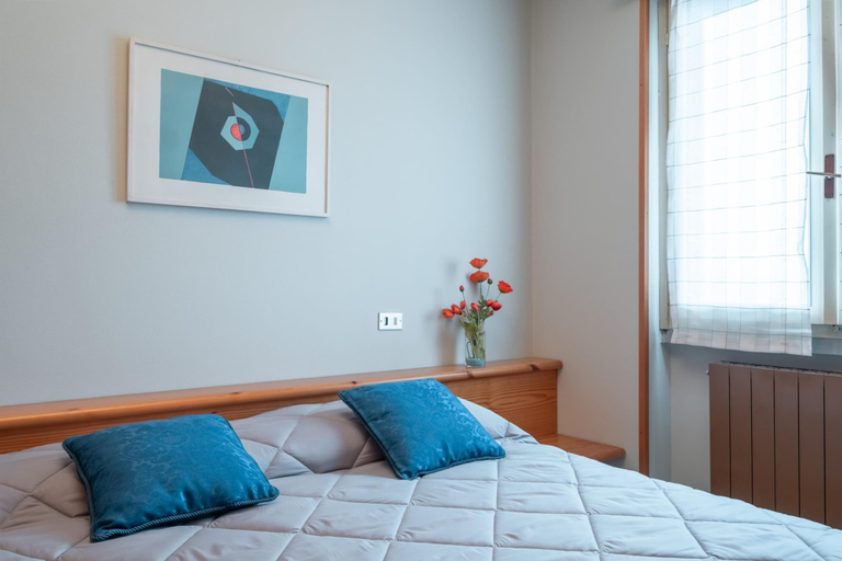 Bedroom 4, Interno 18 in Clusane, Brescia