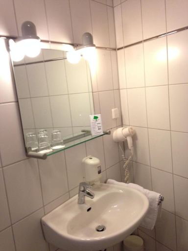 Bathroom 5, Astra Hotel Garni, Rastatt