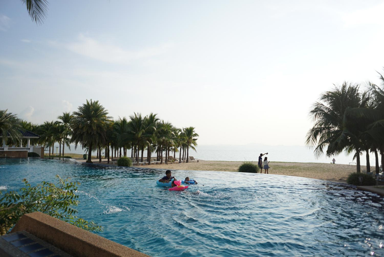 Food & Drinks 4, Villa at Casalunar Bangsaen, Muang Chon Buri