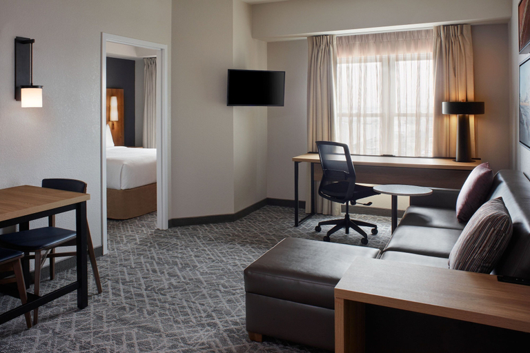 Bedroom 2, Residence Inn by Marriott Mississauga - Airport Corporate Centre West, Peel