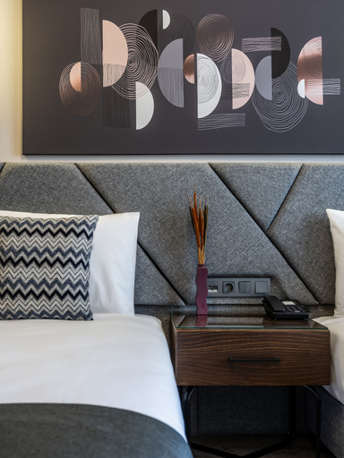 Bedroom 5, Bristol Hotel, Beyoğlu