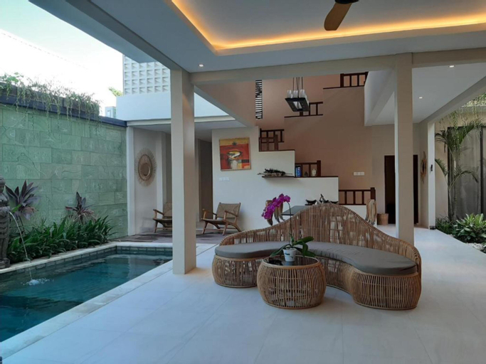 Swimming Pool 12