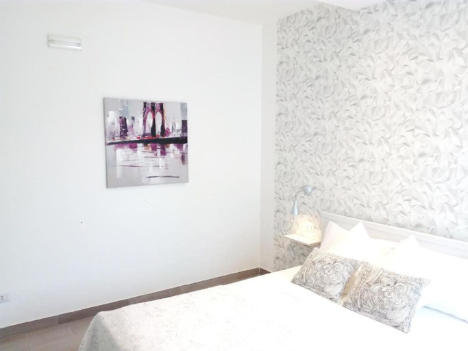 Bedroom 2, Moonlight Sorrento Studios, Napoli