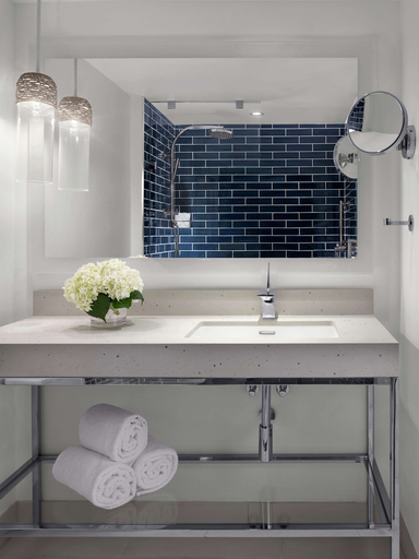 Bathroom 5, Hilton Fort Lauderdale Marina, Broward