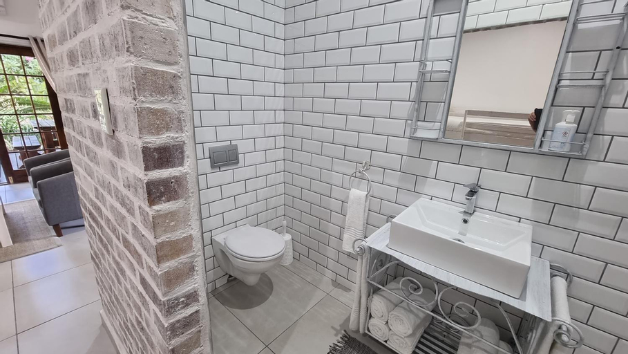 Bathroom 7