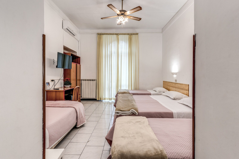 Bedroom 3, Hotel Altavilla 9, Roma