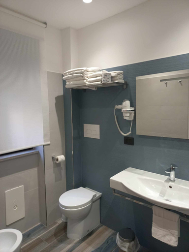Bathroom 5, B&B Fronte Mare, Salerno