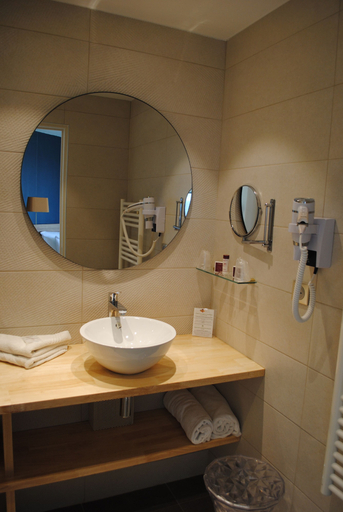 Bathroom 5, Hôtel Thalasso & Spa Les Corallines, Hérault