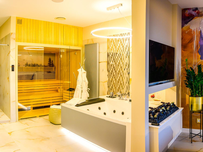 Sport & Beauty, Pietryna Apartments Luxury - Sauna , Jacuzzi , Bezposrednio przy ul Piotrkowskiej, Łódź