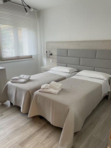 Bedroom 4, Il Sole e la Luna B&B in Garda, Verona