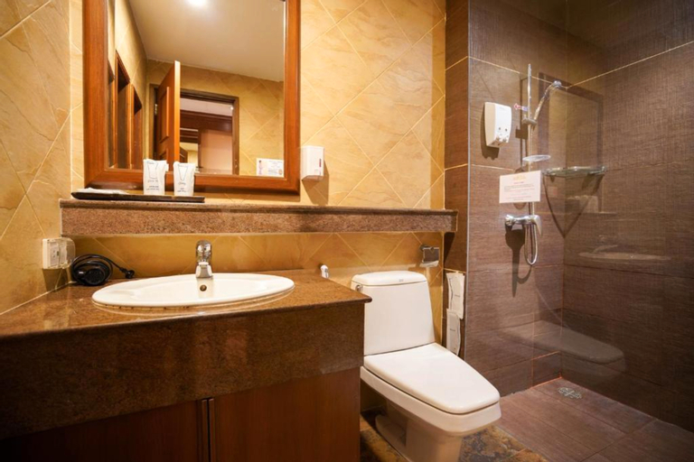 Bathroom 10