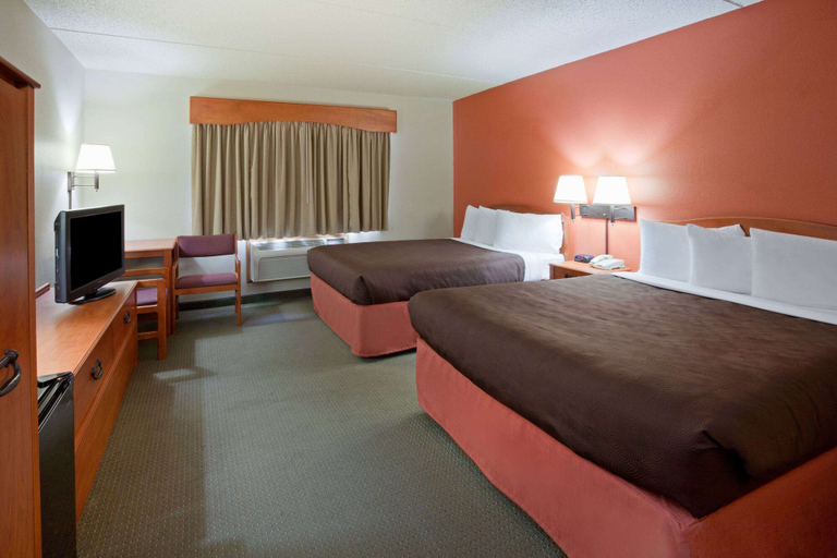 Bedroom 3, AmericInn by Wyndham Wetmore Munising, Alger