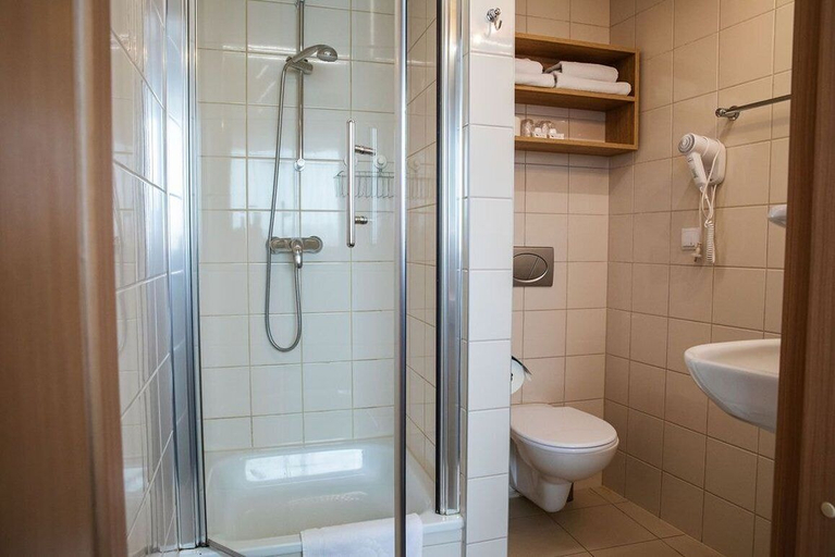 Bathroom 3, Hotel Pod Wawelem, Kraków City