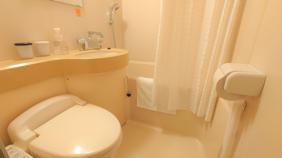 Bathroom 6