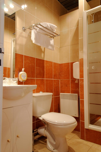Bathroom 3, Hotel Regina & Spa, Pas-de-Calais
