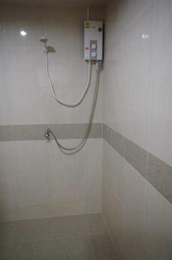 Bathroom 8